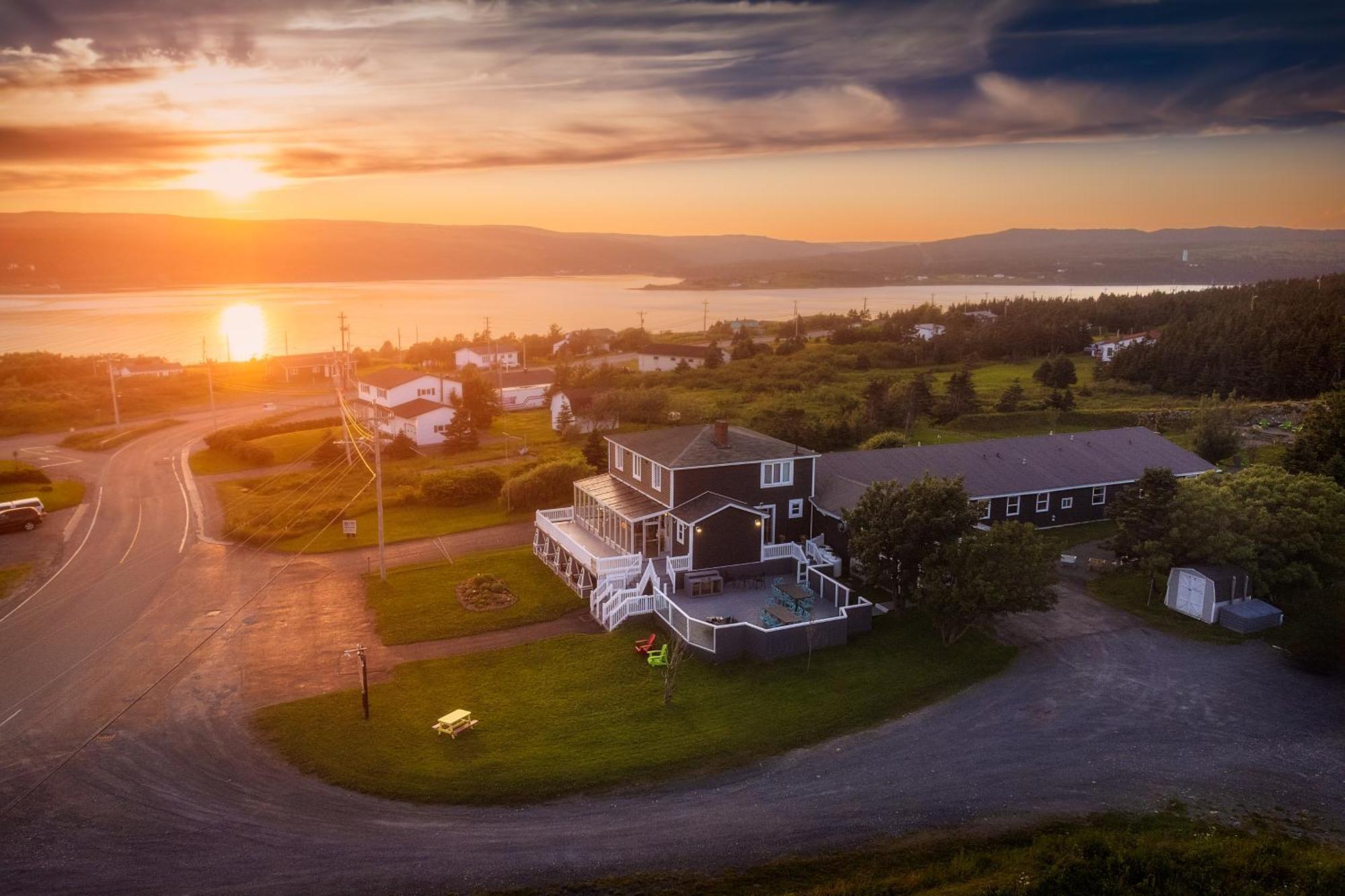 Edge Of The Avalon Inn Trepassey ภายนอก รูปภาพ