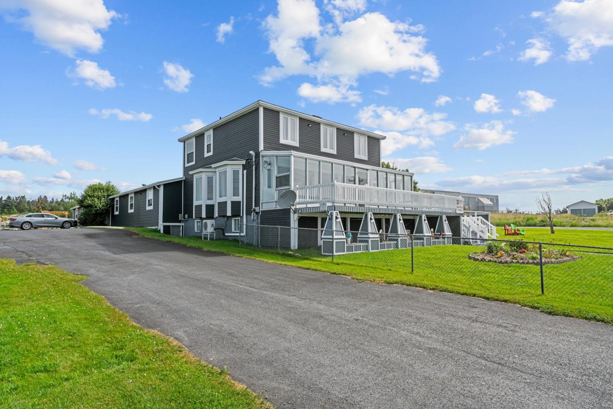 Edge Of The Avalon Inn Trepassey ภายนอก รูปภาพ