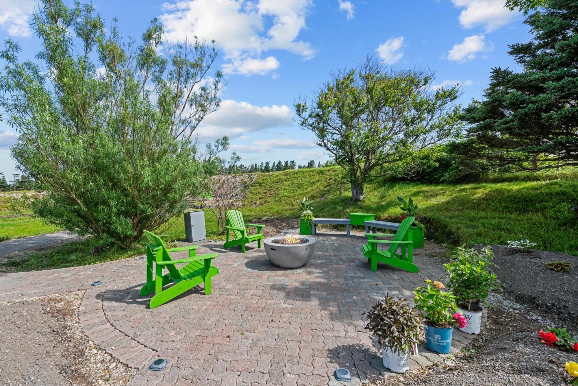 Edge Of The Avalon Inn Trepassey ภายนอก รูปภาพ